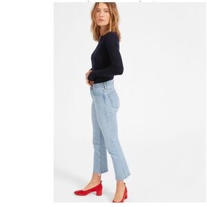 Everlane The Cheeky Straight Leg Raw Hem Light Wash Jeans Denim 26 ACTUAL‎ 28"